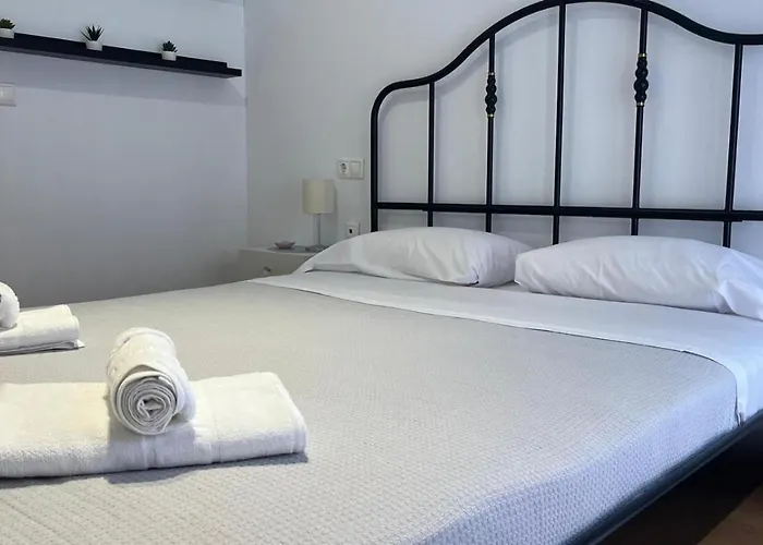 Gades De La Caleta Con Terraza Grupo Ac Gestion * Cádiz